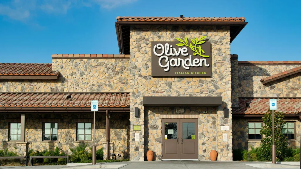 Darden, restaurant, Intelli-Hood Active Monitoring Case Study, Olive Garden Exterior